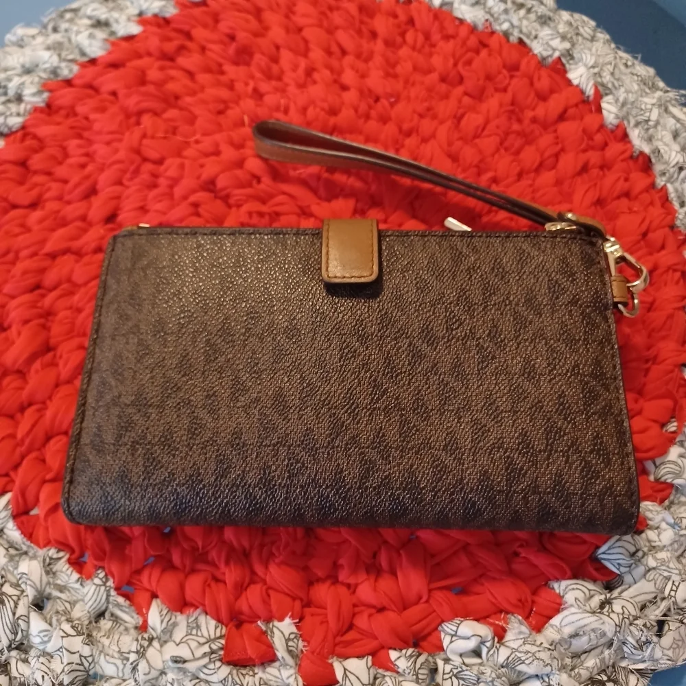 Michael Kors Jet Set Large Smartphone Wristlet Wallet - Signature Monogram Brown